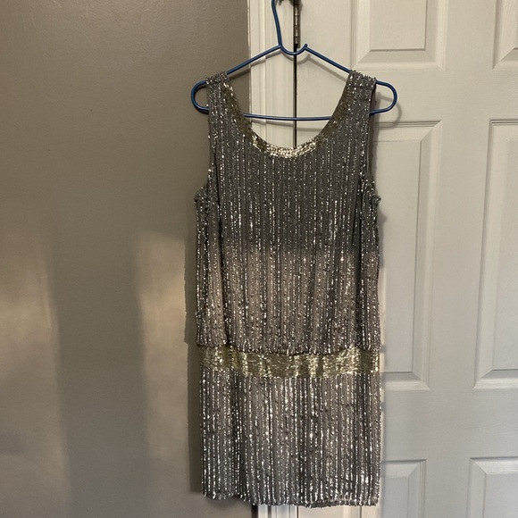 Dress - Picture 2 of 7